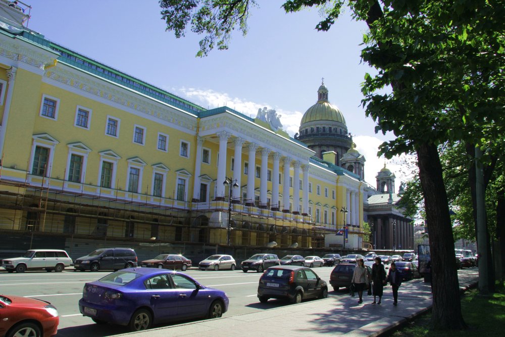 В новом отеле Four Seasons в Санкт-Петербурге установлены более 270 вентиляторных доводчиков компании CIAT